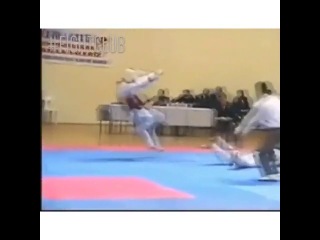 incredible knockout during a karate match (vbv)